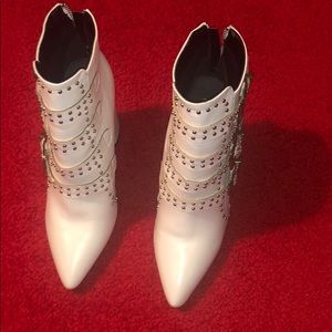 Western Styled Heeled Boots